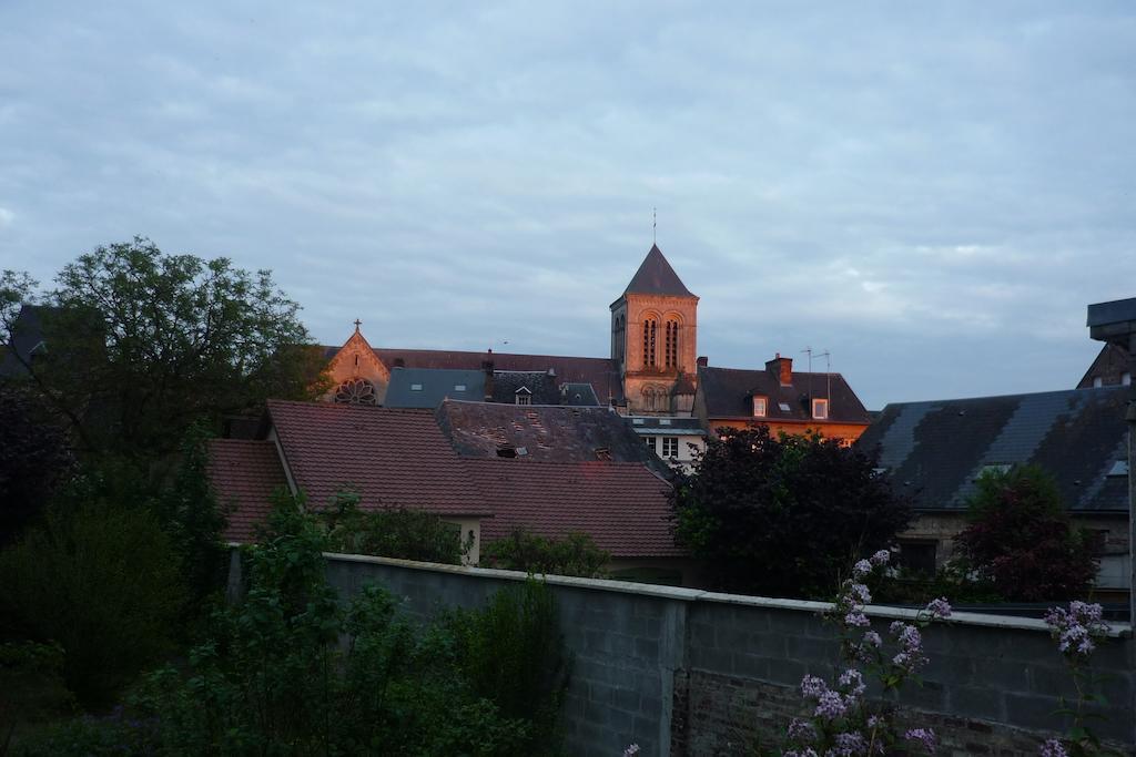 Au Fond Du Jardin Maison D'Hotes Saint-Saëns Habitación foto