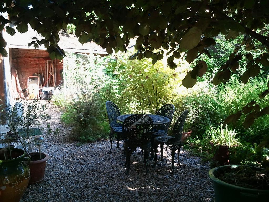 Au Fond Du Jardin Maison D'Hotes Saint-Saëns Exterior foto